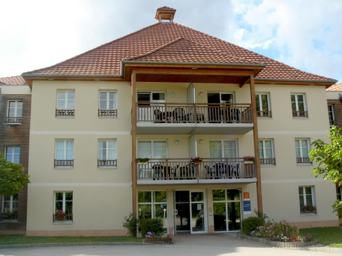 Exterior 2