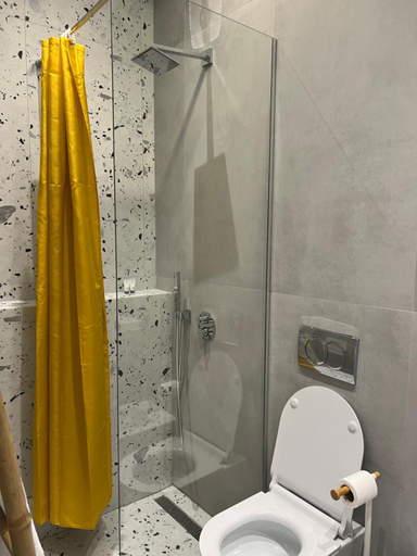 Bathroom 2, Sun Cane Apartment, Tiranës