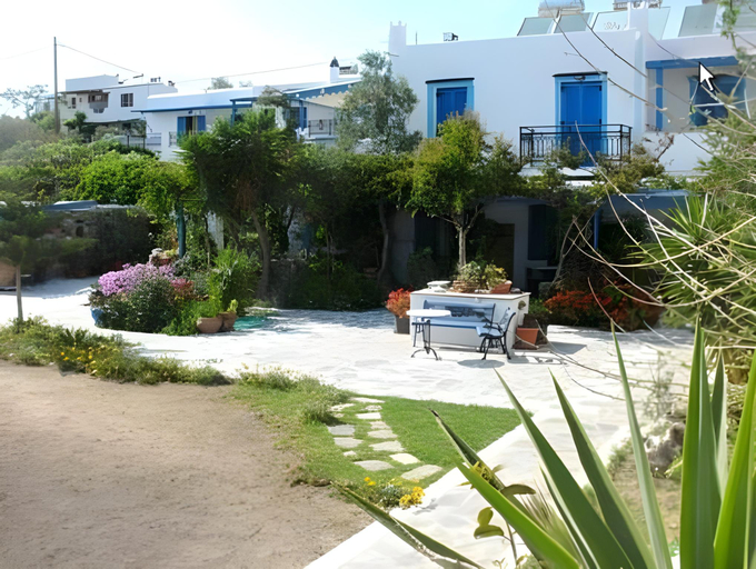 Garden 4, Dina Naxos Studios, South Aegean