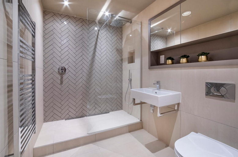 Bathroom, Hudson Quarter Luxury Apartments, York