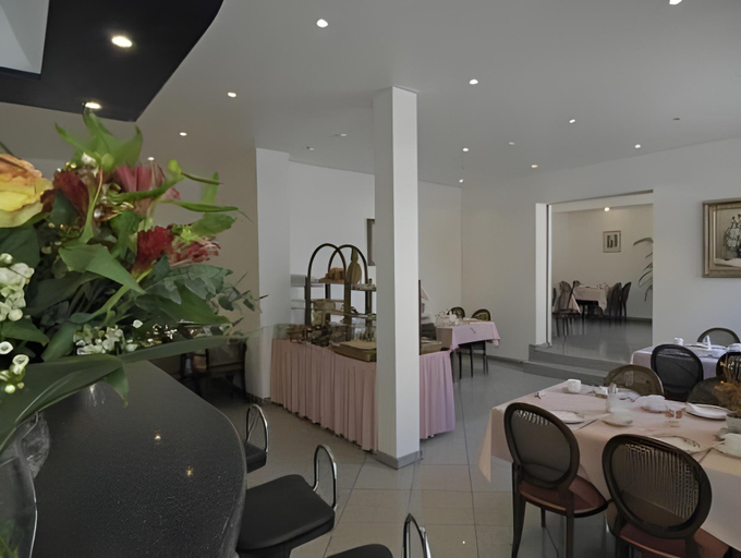 Food & Drinks 5, Hotel Pflieger - Superior, Stuttgart