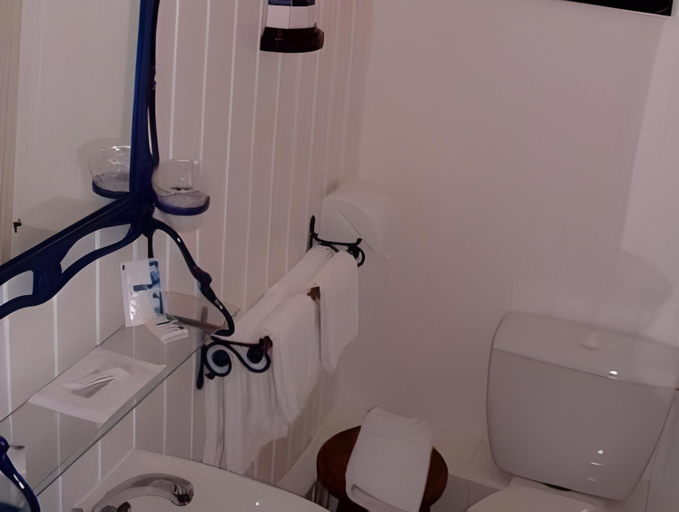 Bathroom 3, Le Relais De Launay, Côtes-d'Armor