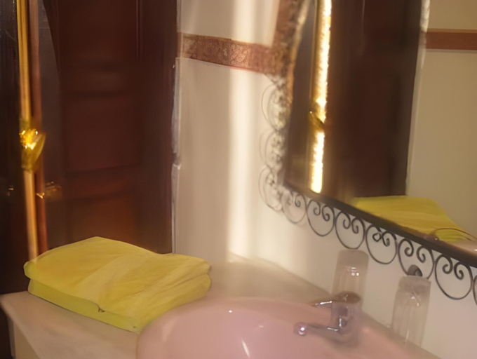 Bathroom 4, Riad Lalla Zoubida, Fès