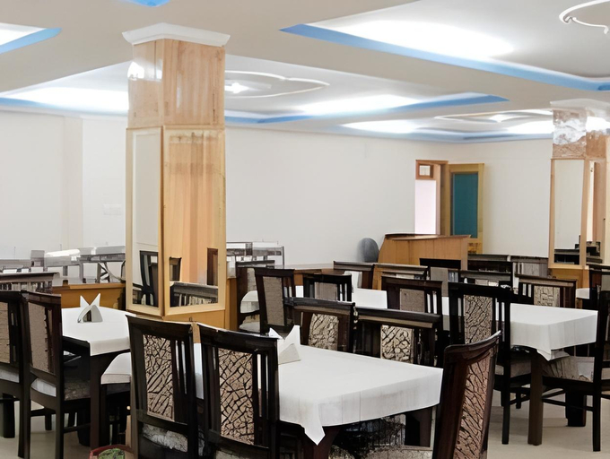 Food & Drinks, Hotel Nitesh, Kullu
