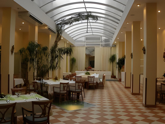 Food & Drinks 5, TeleDom Hotel, Košice I