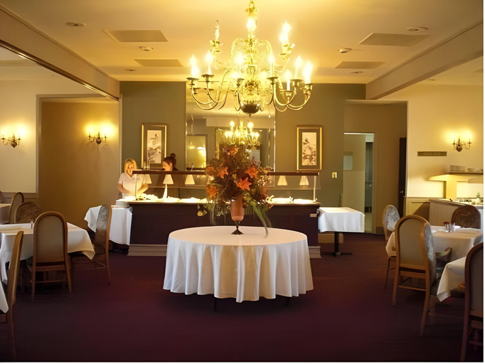 Food & Drinks 5, Winton Inn & Suites, Barnwell