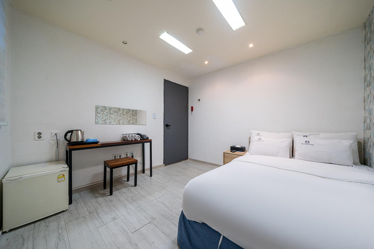 Bedroom 22