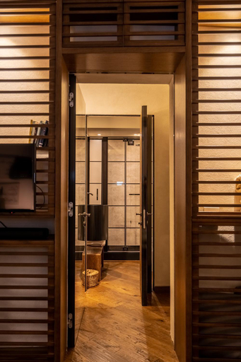 Bathroom 3, Oltrarno 1881 Apartments, Florence