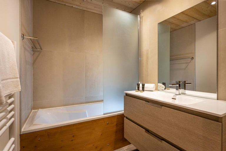 Bathroom 4, Residence Daria-I Nor, Isère