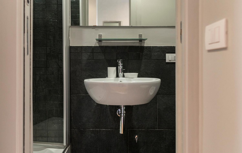 Bathroom 3, Top Floor Trastevere, Rome