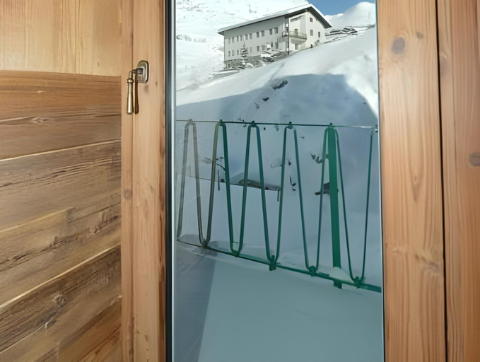 Others 5, M4478 Mollino Rooms, Aosta