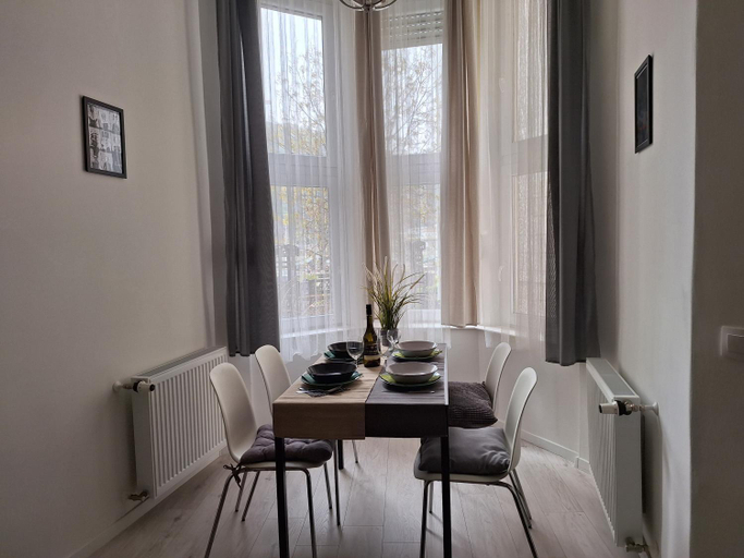 Others 2, Danube View Apartment, Budapesti