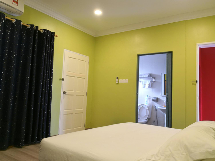 Bedroom 2, I Love U BnB, Semporna