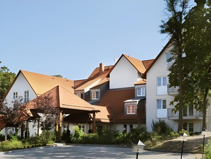 Exterior & Views 2, Business Hotel Siebeneichen GmbH, Meißen