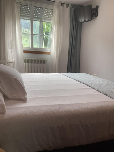 Bedroom 3, Saudade Hostal Cafeteria, A Coruña