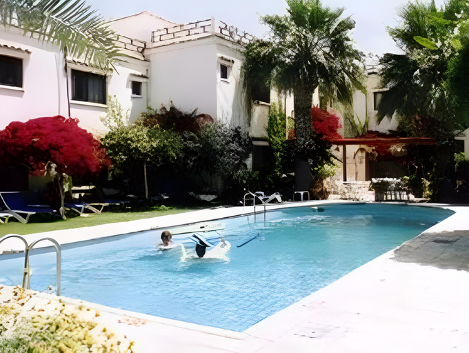 Others 4, Follow The Sun Hotel Apartments