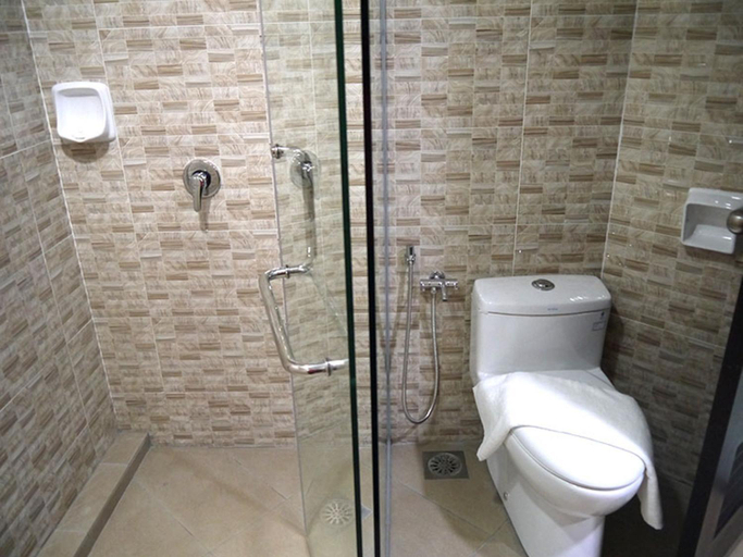Bathroom 8