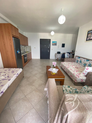 Others 5, Alma Room, Sarandës