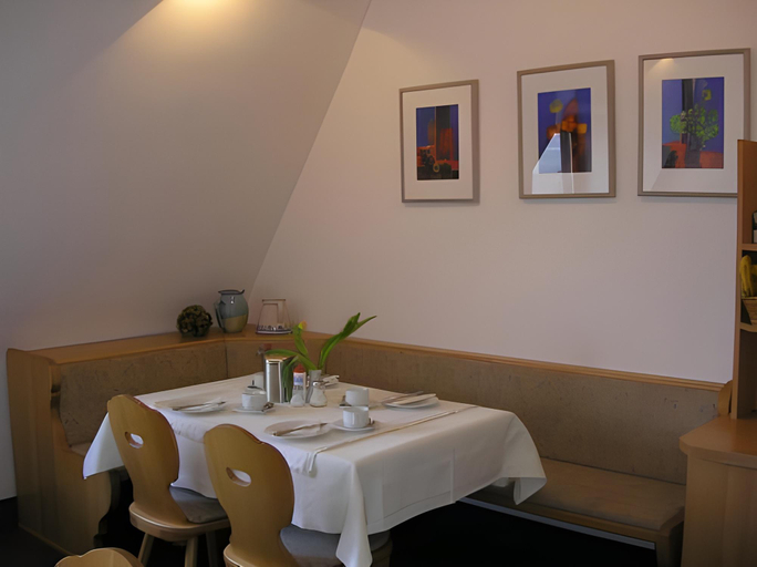 Others 5, Hotel Barbarossa Garni, Würzburg