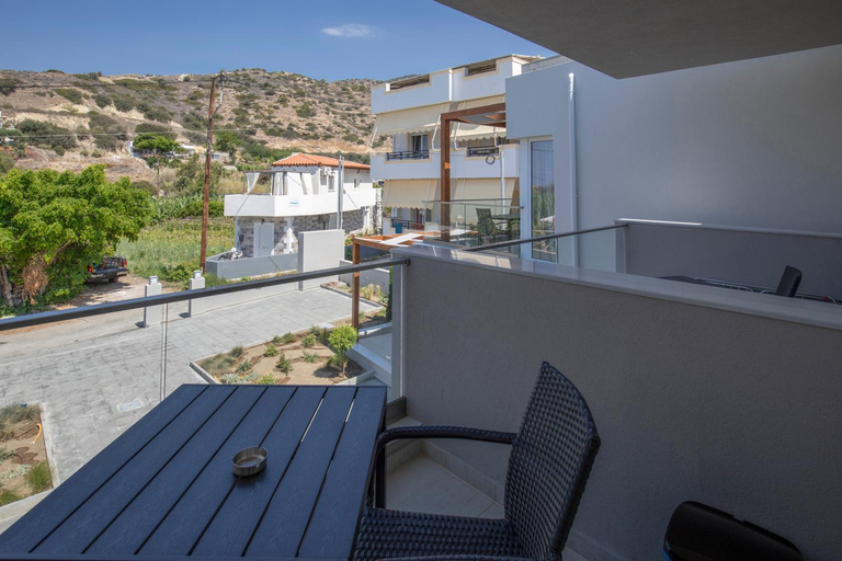 Others 5, Tertsa Suites, Crete
