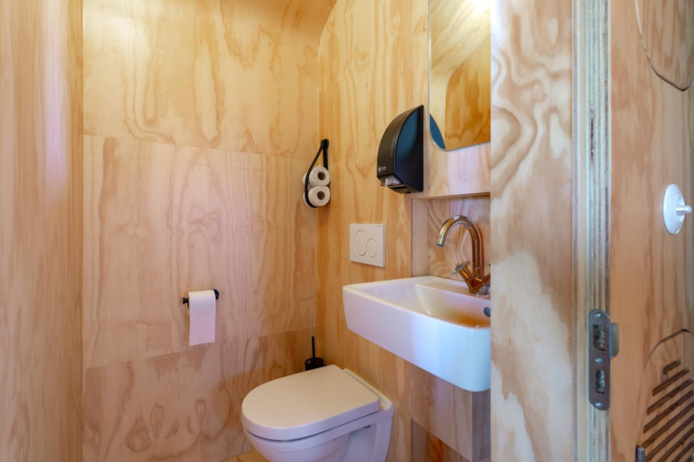 Bathroom 3, Stayokay Hostel Apeldoorn, Apeldoorn