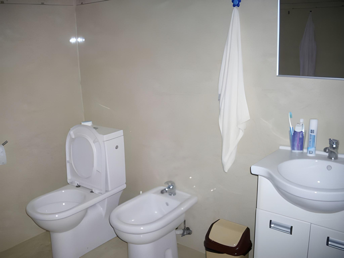 Bathroom 2, La Cer, Constanta