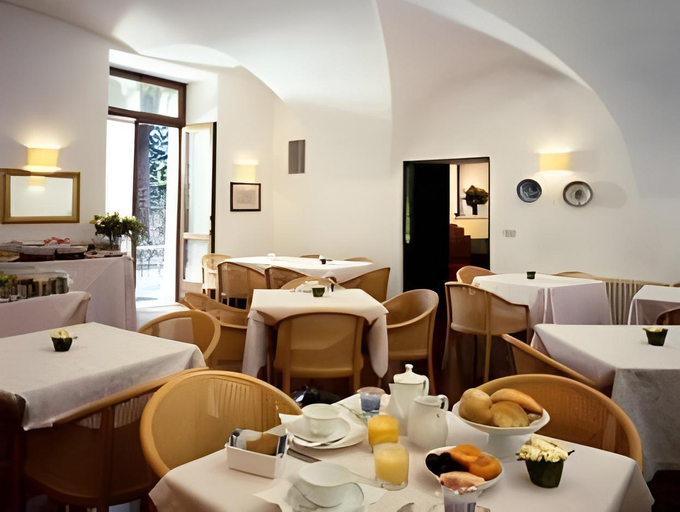Food & Drinks 5, Albergo Accademia, Trento