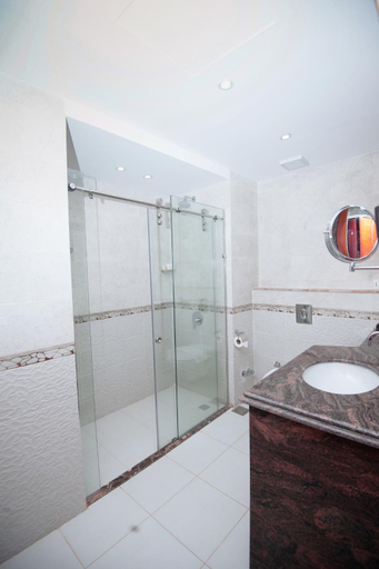 Bathroom 2, Lamar Azur Hotel, New Damietta City