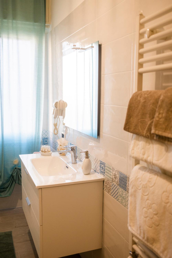 Bathroom 2, a CASA di CECY, Salerno