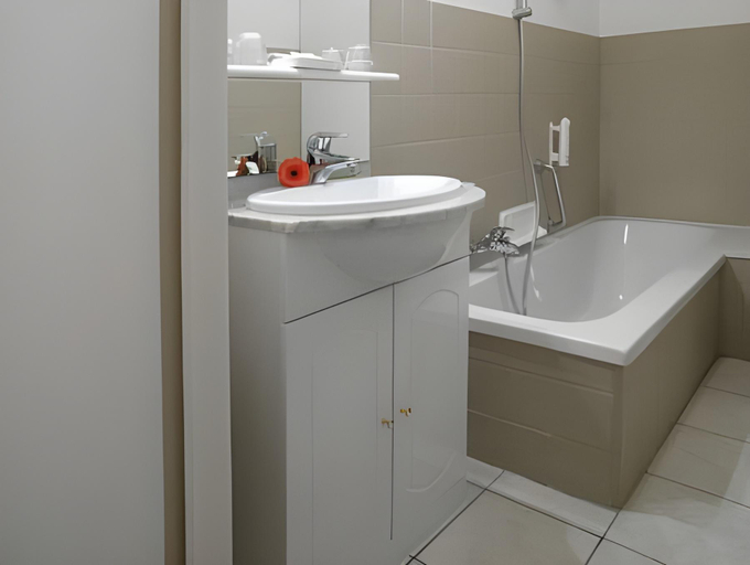 Bathroom 4, Hotel Nelson, West-Vlaanderen