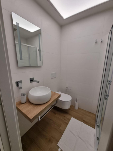 Bathroom 2, The Smerald 2, Sassari