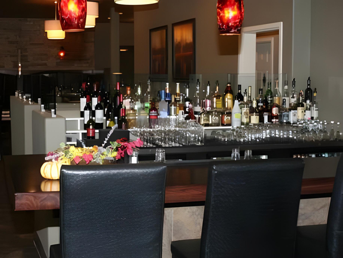 Food & Drinks 5, Hilltop Inn - Salmon Arm, Columbia-Shuswap