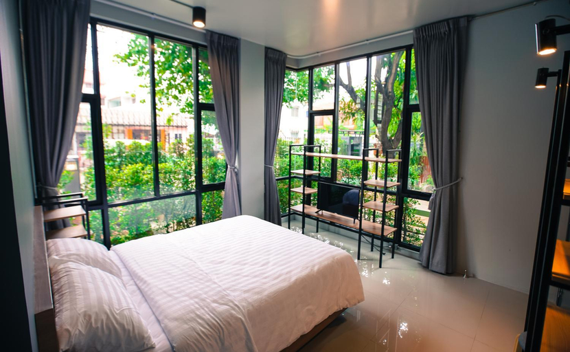 Others 4, Bed Garden 26, Suan Luang