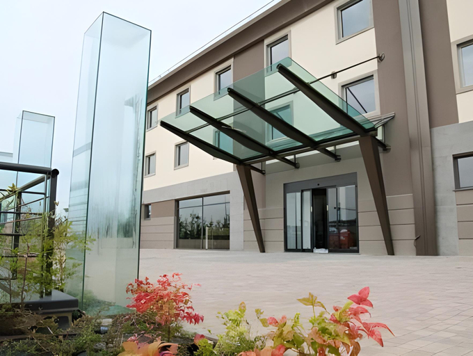 Exterior 4