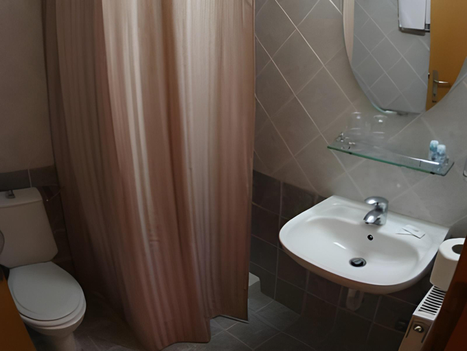 Bathroom 3, Dias Hotel Platamon, Central Macedonia