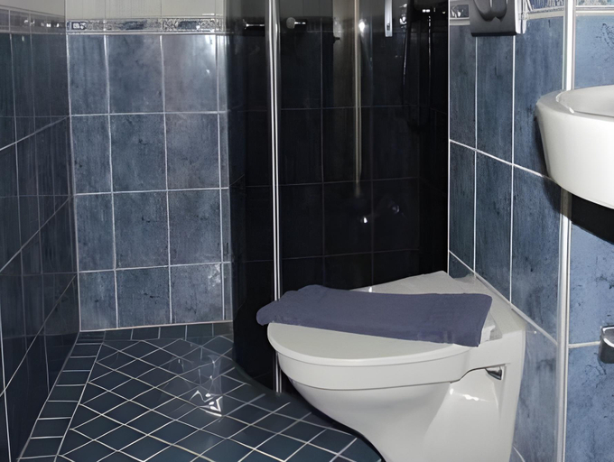 Bathroom 3, Hindasgarden Hotel & Spa, Härryda