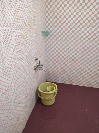 Bathroom 5, LA villa Rani, Madurai
