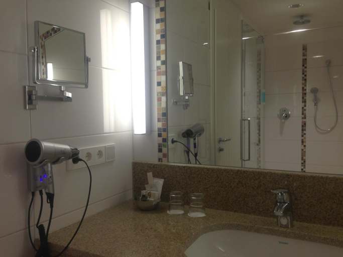 Bathroom 2, Hotel Wieting, Oldenburg