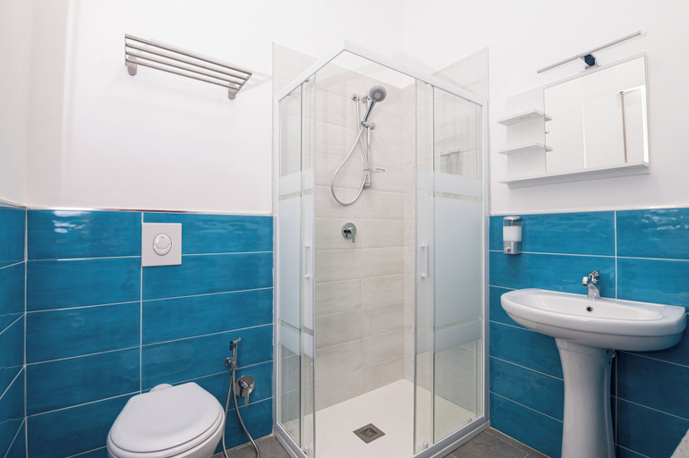Bathroom 5, Splendori Rooms, Palermo
