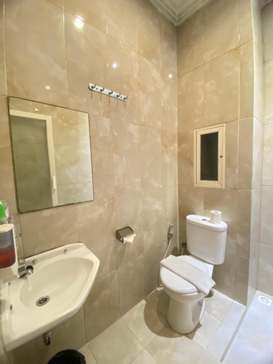 Bathroom 9