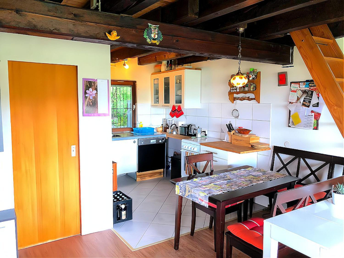 Food & Drinks 4, Holiday Home in Sch ntal with Garden, Hohenlohekreis