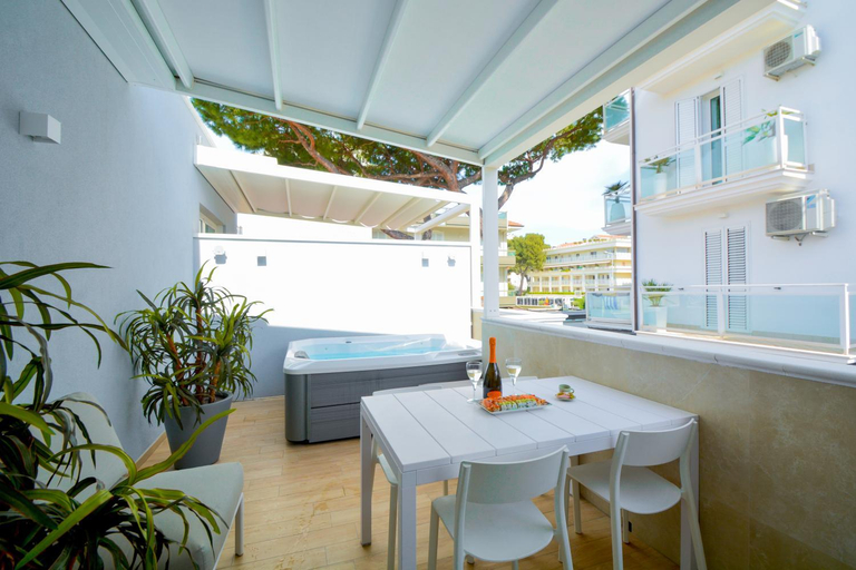 Others 2, Prime Blue Suite - Appartamenti con jacuzzi privata, Rimini