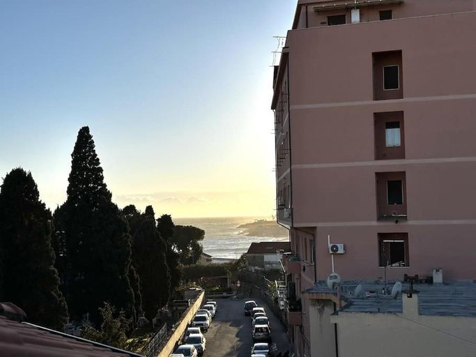 Suite a 1 minuto dalla spiaggia a piedi - Sanremo, Imperia
