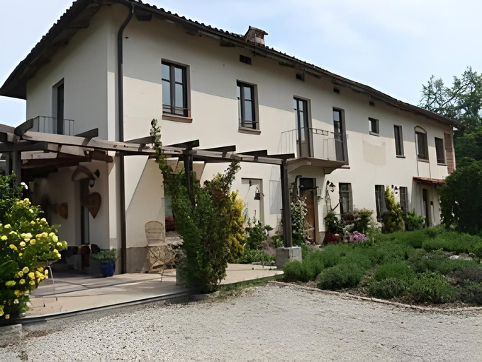 Exterior view 5, I Grilli, Asti