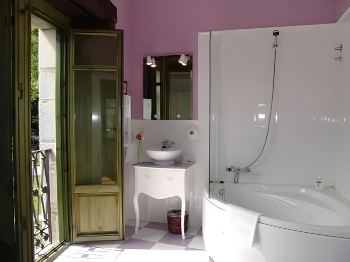 Bathroom 3, Palacio de Aras Hotel Boutique, Cantabria