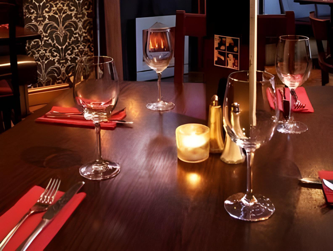 Food & Drinks 2, The Bear Esher, Surrey