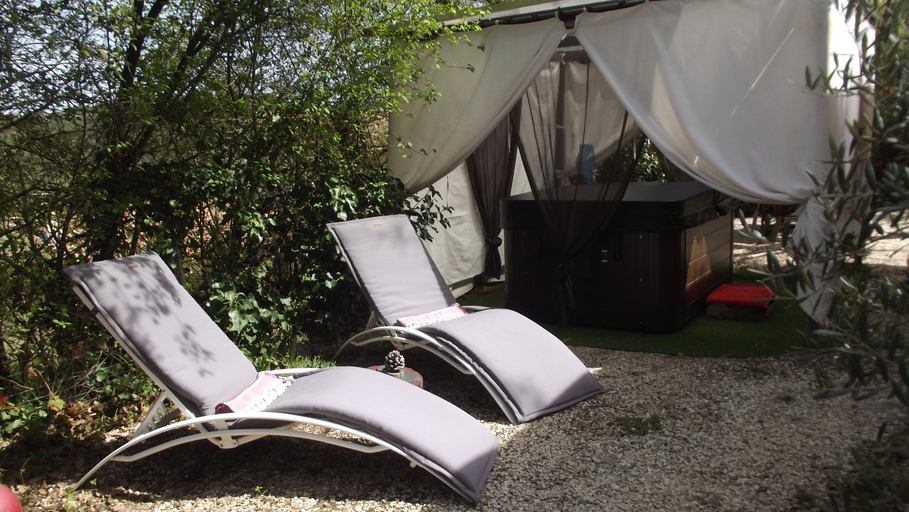 Others 2, Au Cabanon Chez Nath - chbre d'hotes, Var