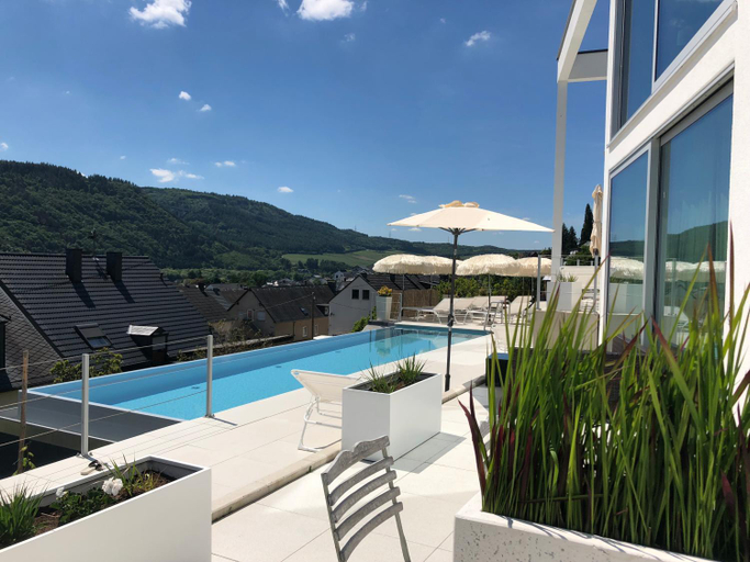 Sport & Beauty 2, Weingut-Aparthotel Olinger, Trier-Saarburg