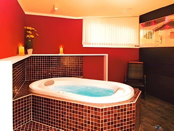 Bathroom 5, Hotel Moarhof, Lienz