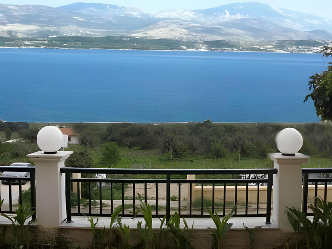 Others 4, Villa Elena, Ionian Islands